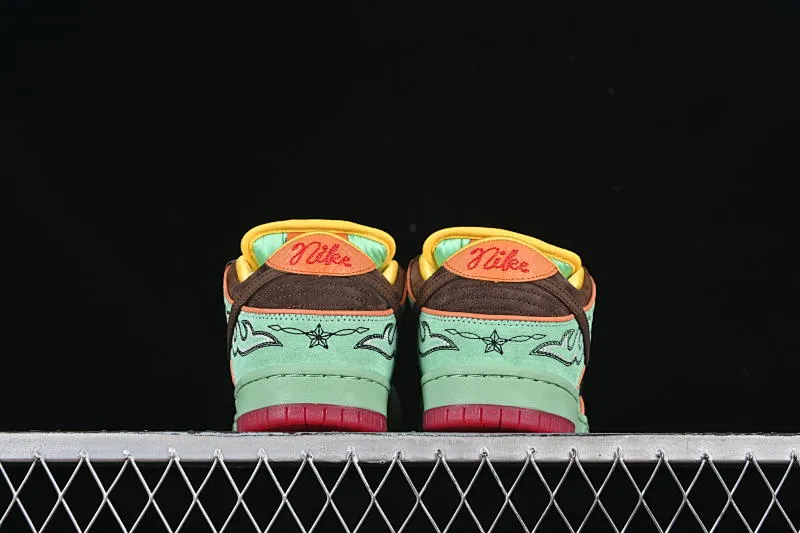 All Categories Nk SB Dunk Series Nk SB Dunk Low Low-top sneakers Pure original Nike SB Dunk Low "Tourmaline" Black Moon Low-top casual skateboard shoes HF3058-300